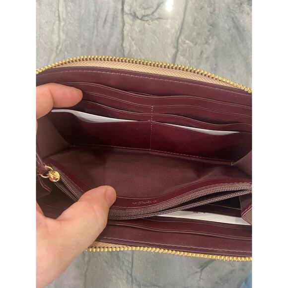 Coach Boxed Patent Leather Accordion Zip Around Wallet F55734 - Picture 8 of 14